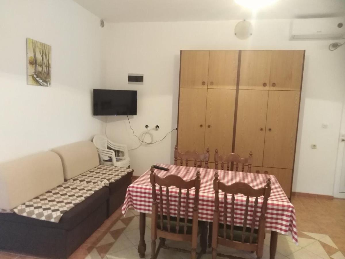 ויר Apartman Ivica מראה חיצוני תמונה